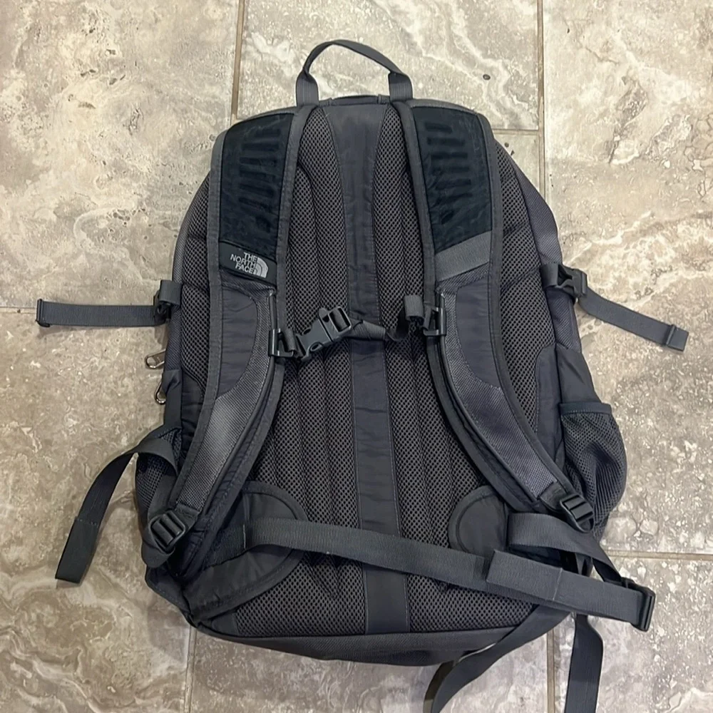 The North Face Borealis Unisex Outdoor Backpack‎